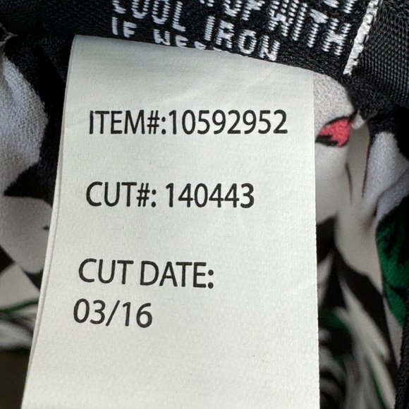 Torrid Womens Black White Floral Halter Racerback Chiffon Tank Top Sz 0 Large 12 - Picture 8 of 10